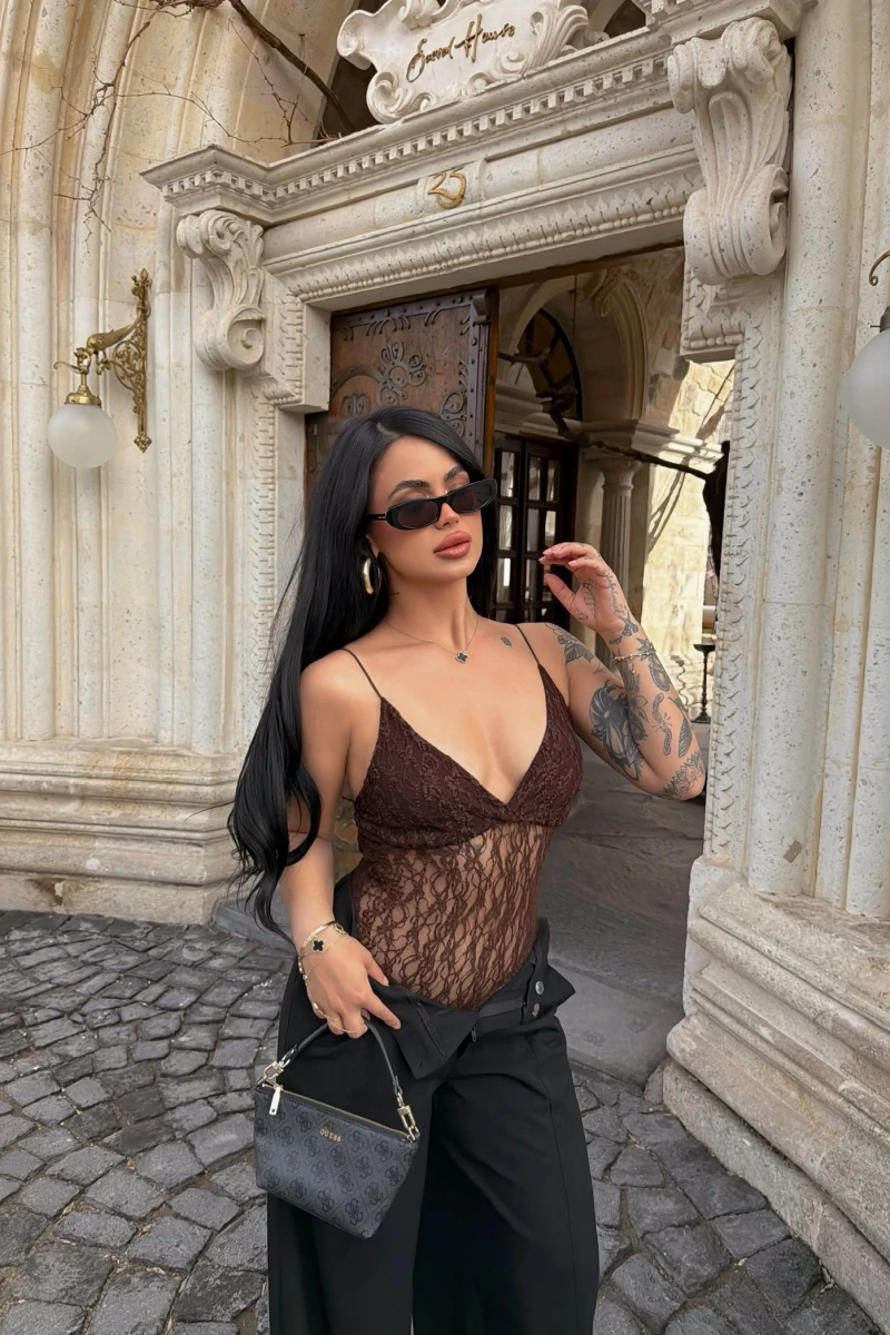 Kahve İp Askılı Güpürlü Bodysuit