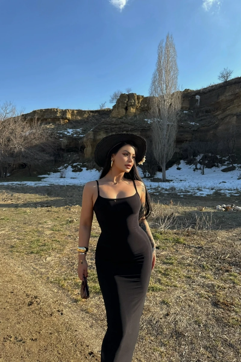 Siyah İp Askılı Maxi Elbise