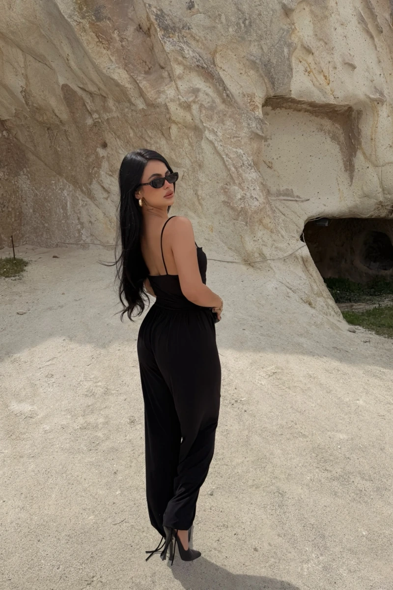 Siyah Luxe Drapeli Askılı Tulum