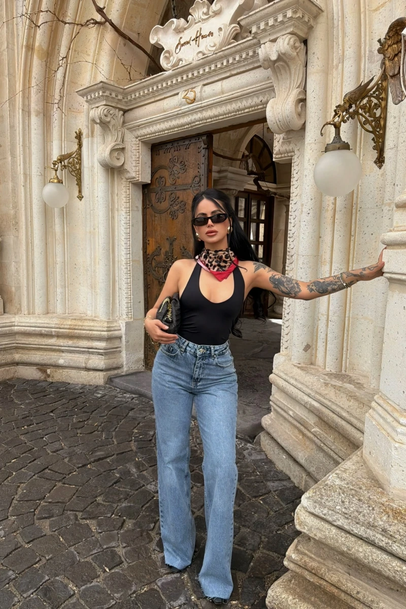 Yüksek Bel Paça Kesik Pantolon