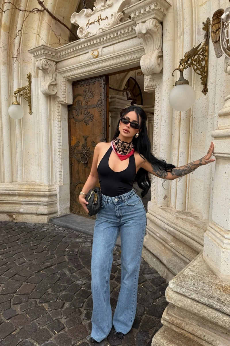 Yüksek Bel Paça Kesik Pantolon