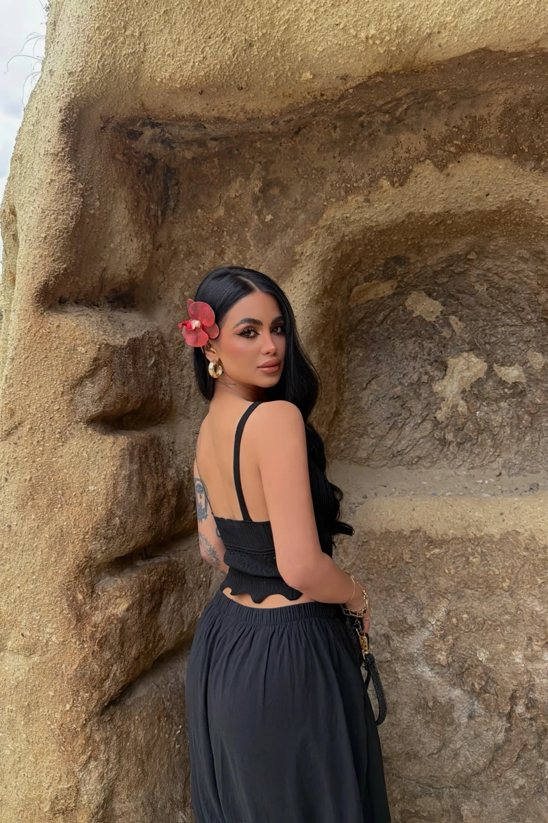 Siyah Fırfırlı Triko Büstiyer