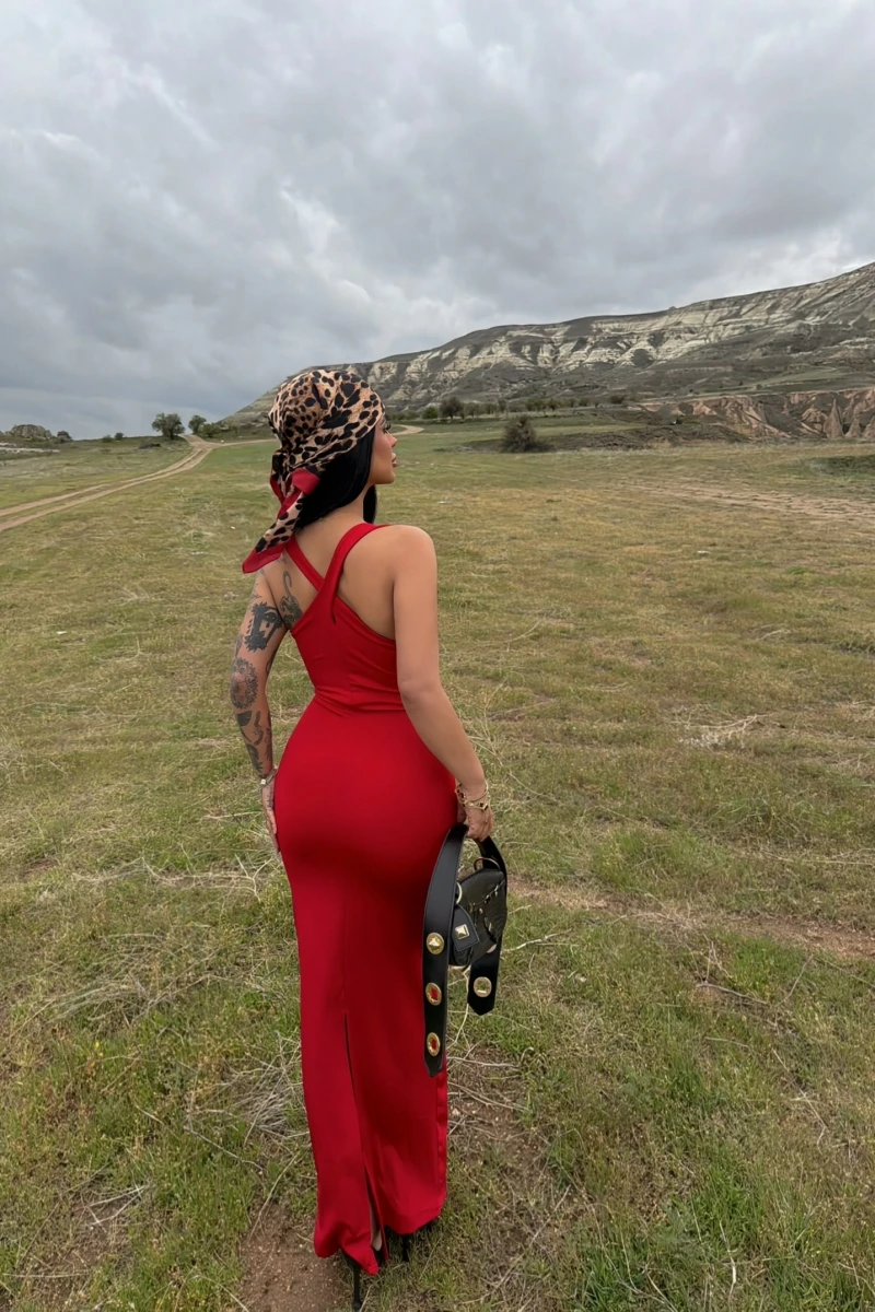 Kırmızı Sırt Çapraz Maxi Elbise