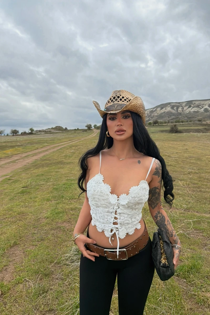 Beyaz Güpürlü Kuşgözü Crop