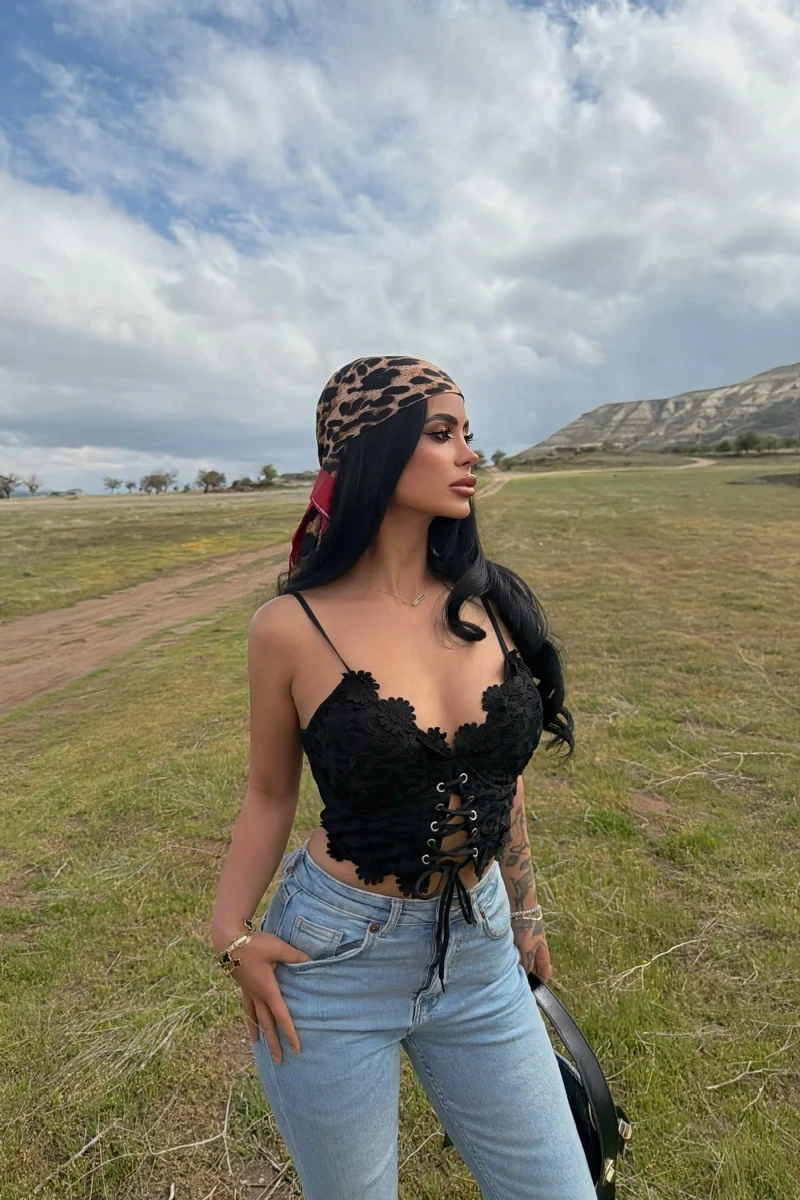 Siyah Güpürlü Kuşgözü Crop