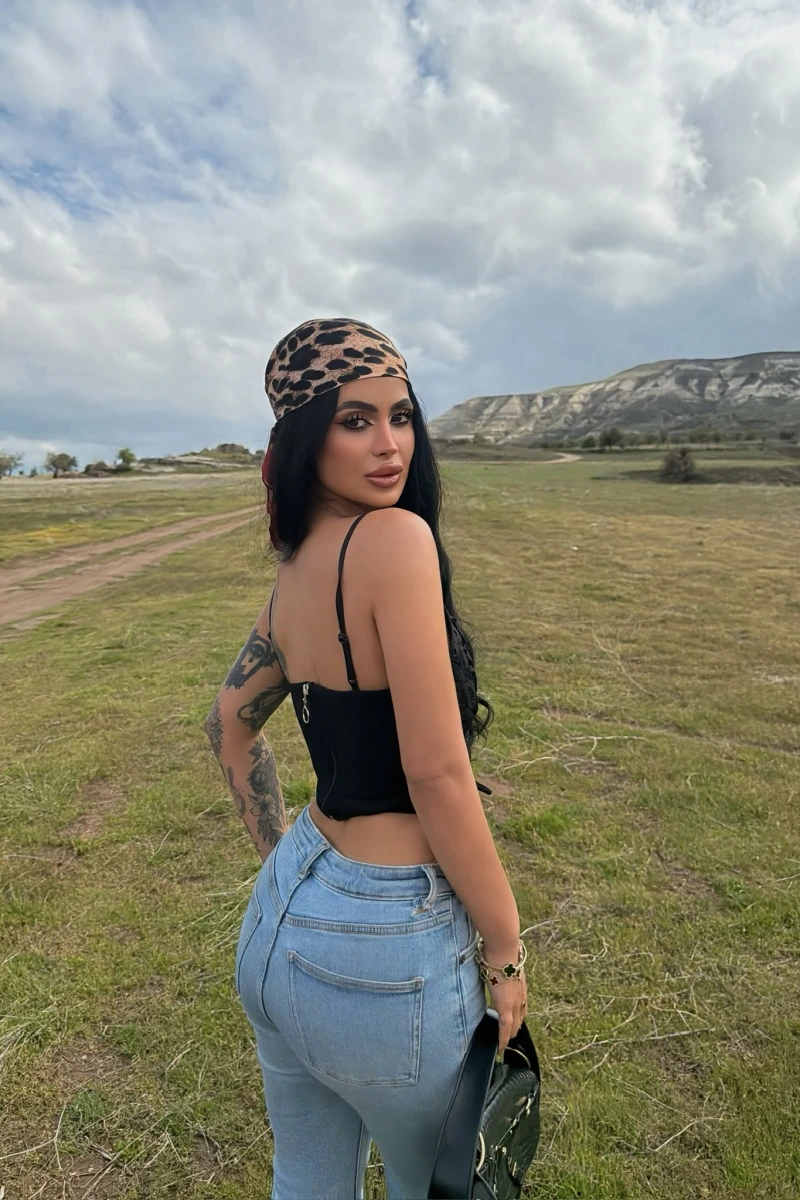 Siyah Güpürlü Kuşgözü Crop