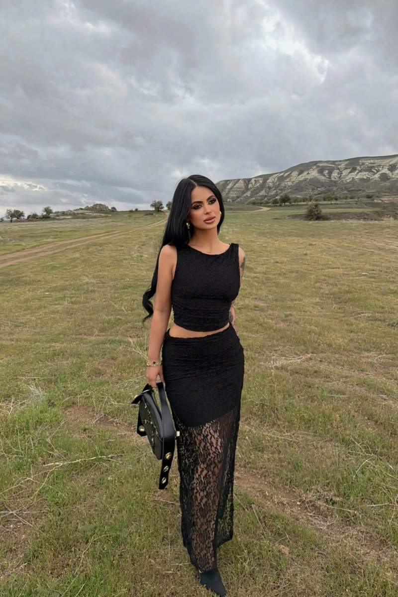 Siyah Güpürlü Büstiyer Etek İkili Takım