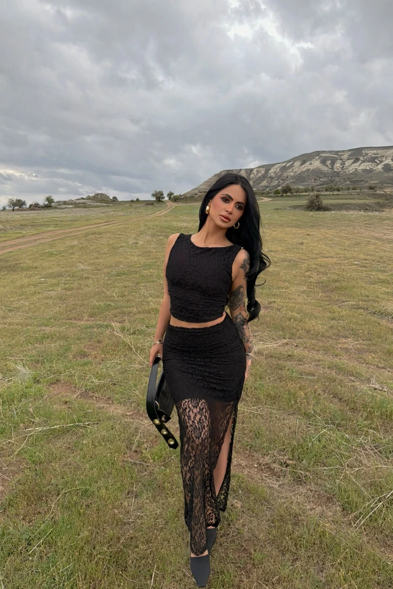 Siyah Güpürlü Büstiyer Etek İkili Takım