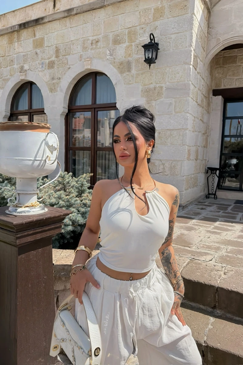 Beyaz Boyundan Bağlamalı Halka Crop