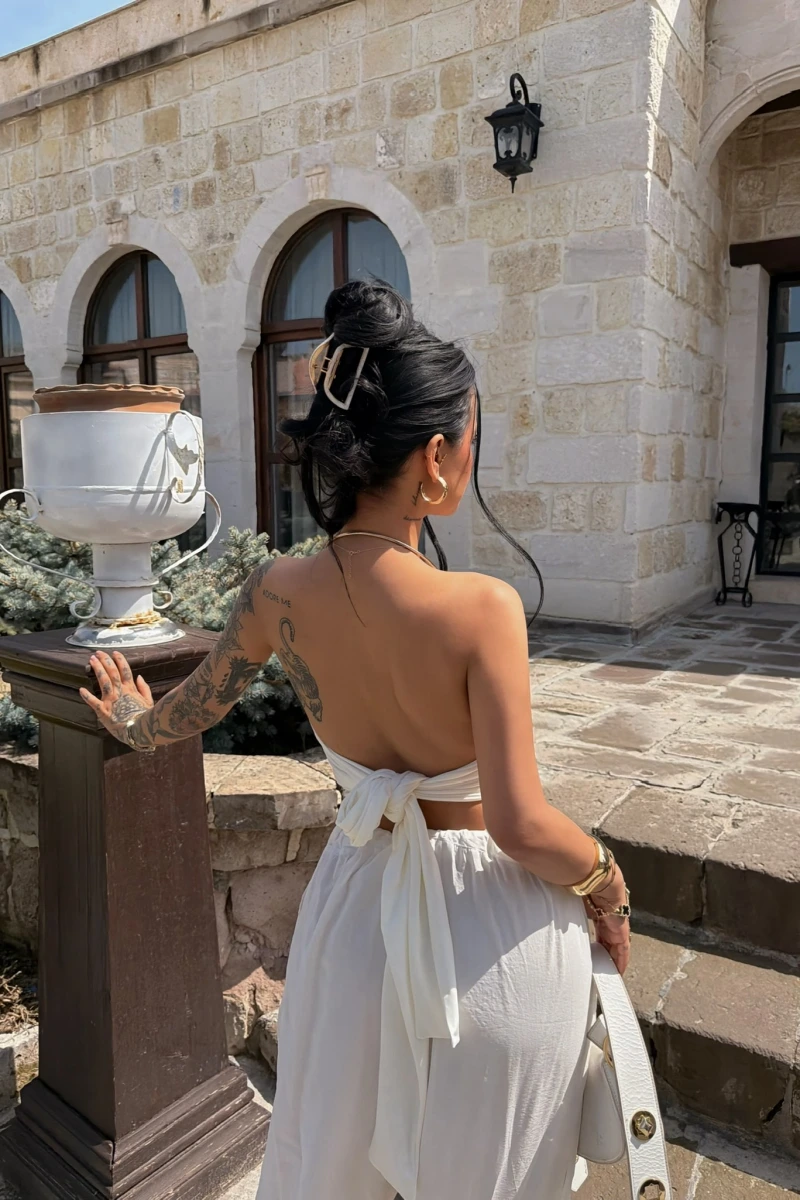 Beyaz Boyundan Bağlamalı Halka Crop