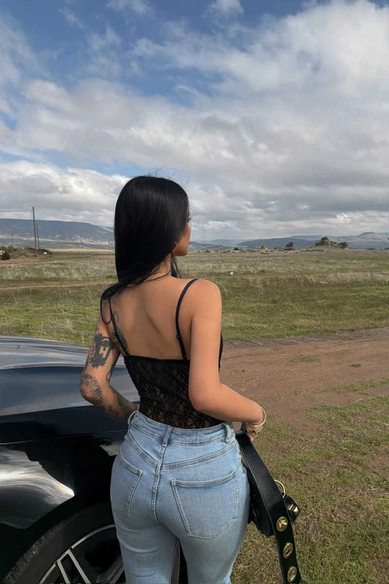 Siyah Kuşgözü Dantelli Bodysuit