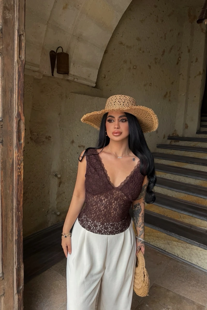 Kahve Bella Güpürlü Bluz