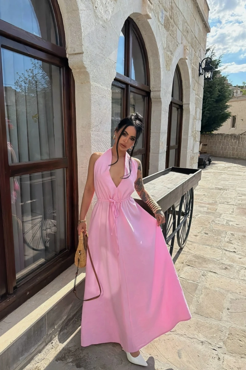 Pembe Sırt Dekolte Dökümlü Maxi Elbise