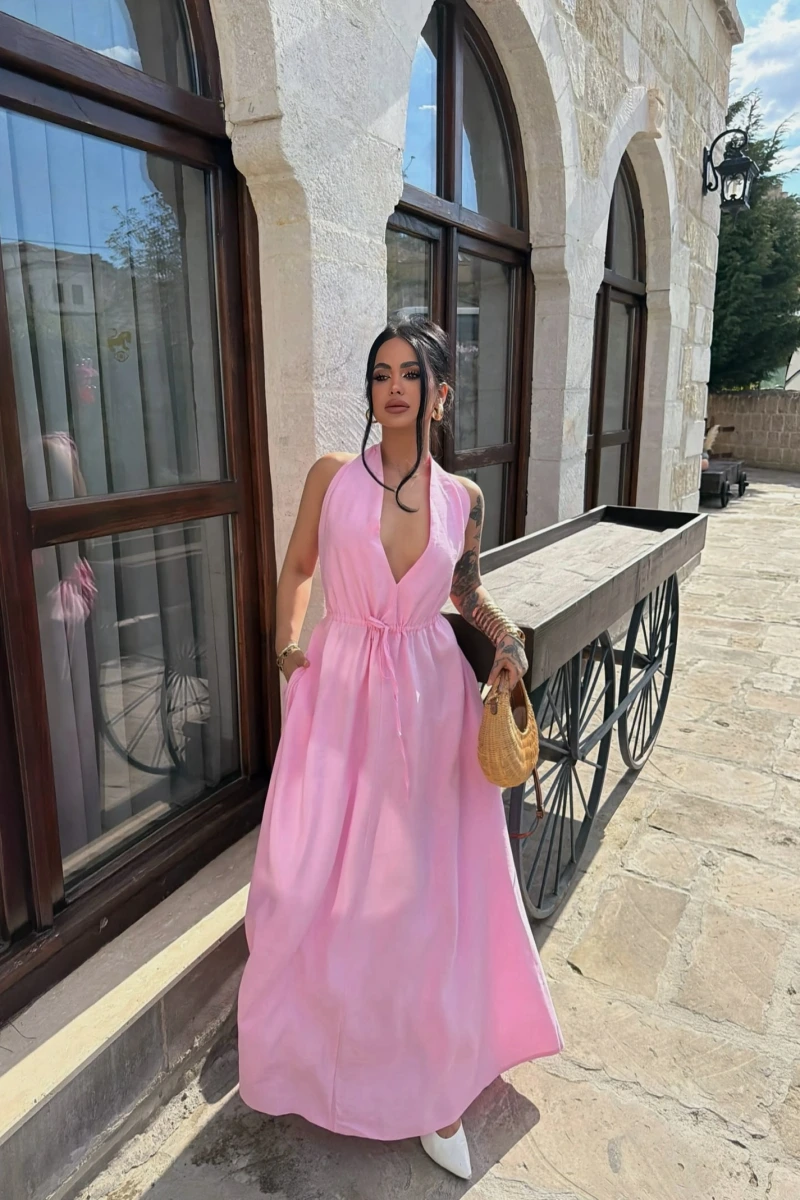 Pembe Sırt Dekolte Dökümlü Maxi Elbise
