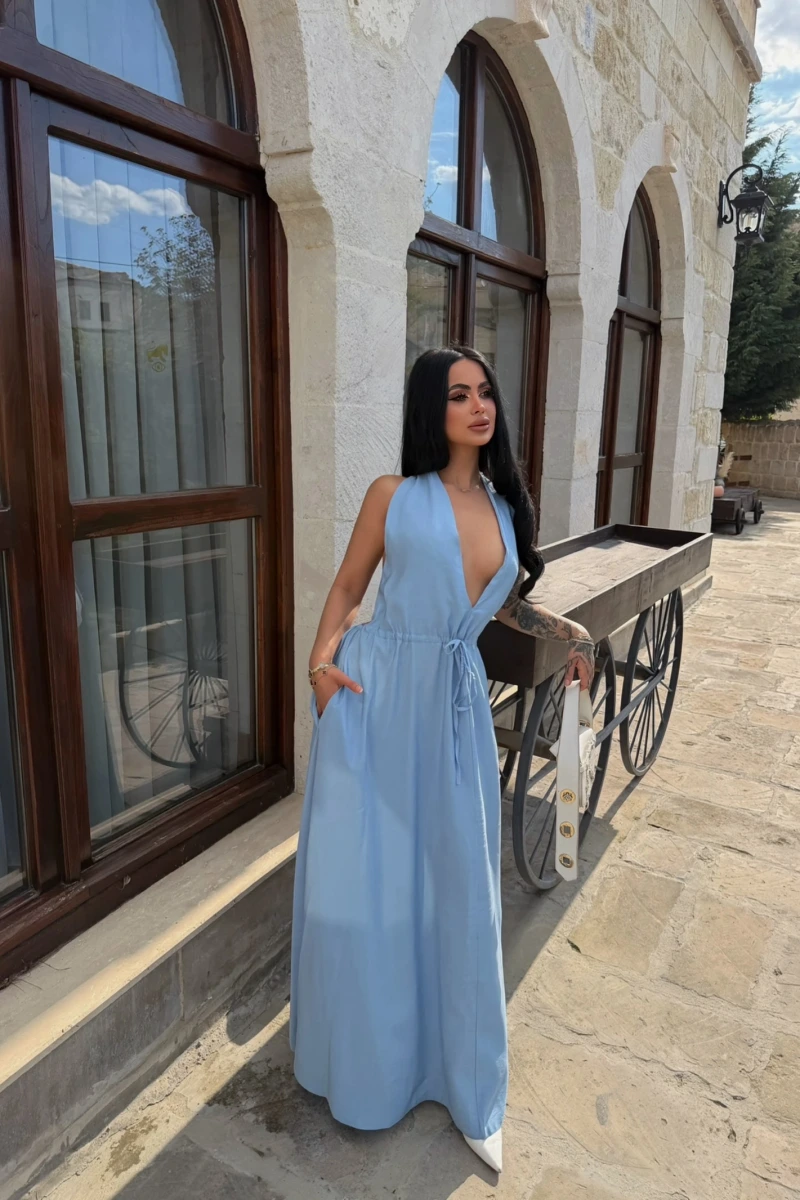 Mavi Sırt Dekolte Dökümlü Maxi Elbise