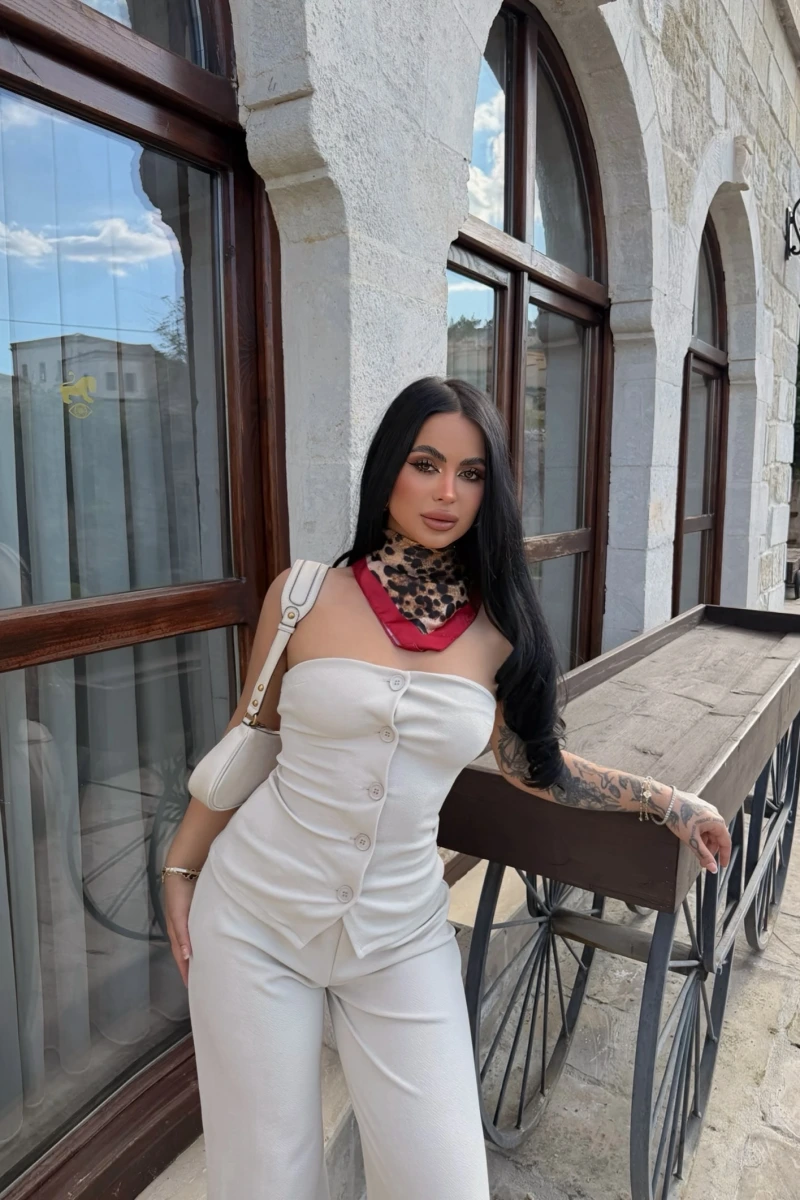 Bej Düğmeli Straplez Takım