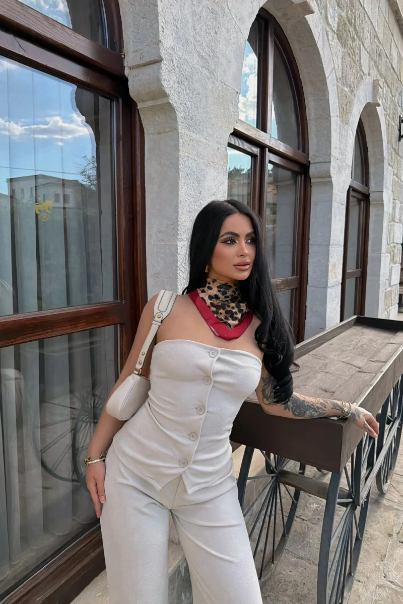 Bej Düğmeli Straplez Takım