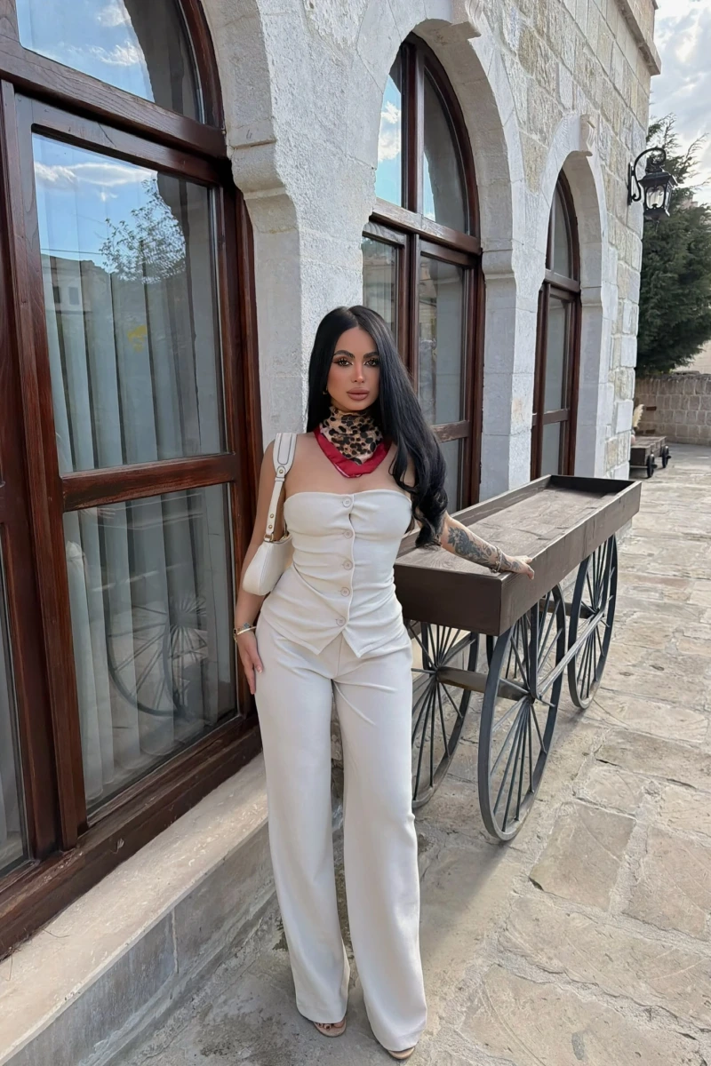 Bej Düğmeli Straplez Takım