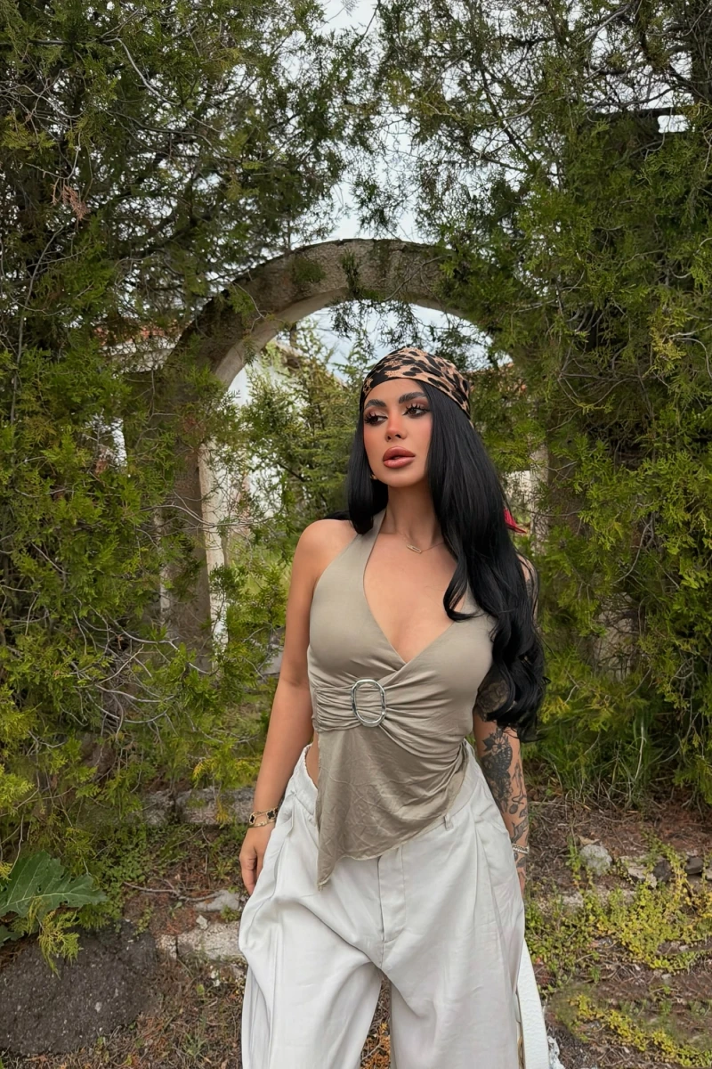 Haki Aksesuarlı Polyamid Crop