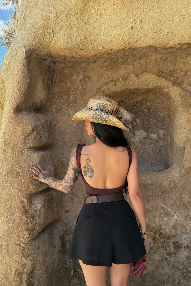 Kahve Sırt Dekolte Bodysuit