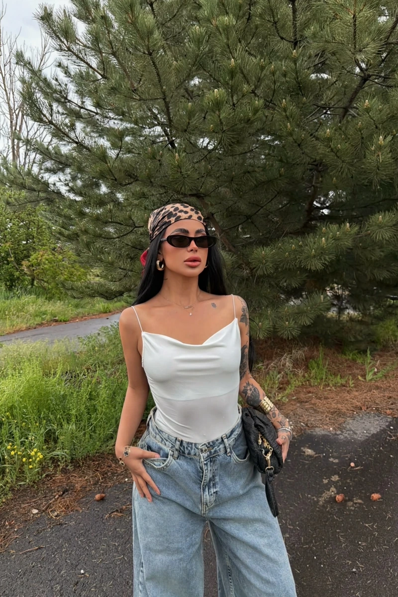 Beyaz İp Askılı Degaje Bodysuit