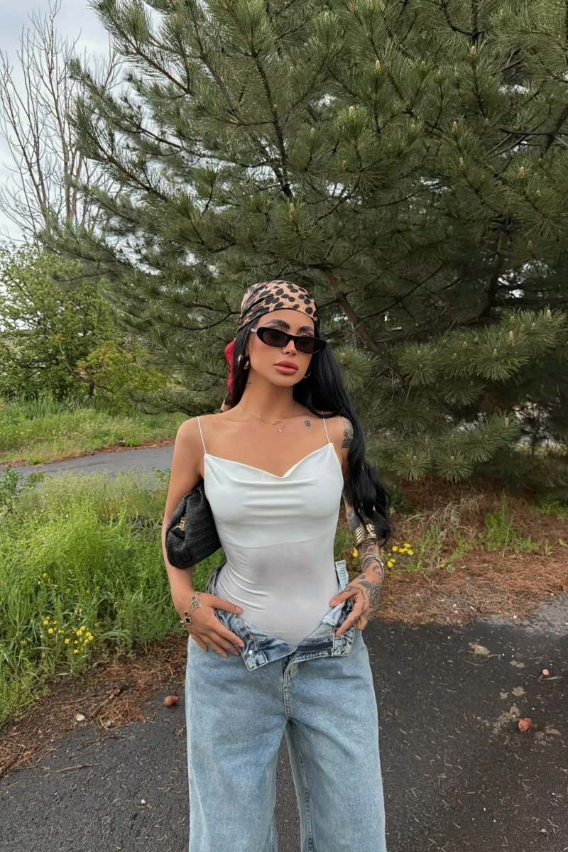 Beyaz İp Askılı Degaje Bodysuit