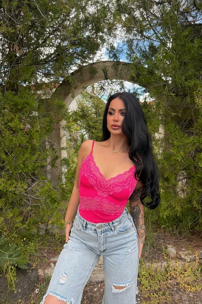 Pembe Neon Güpürlü Bodysuit