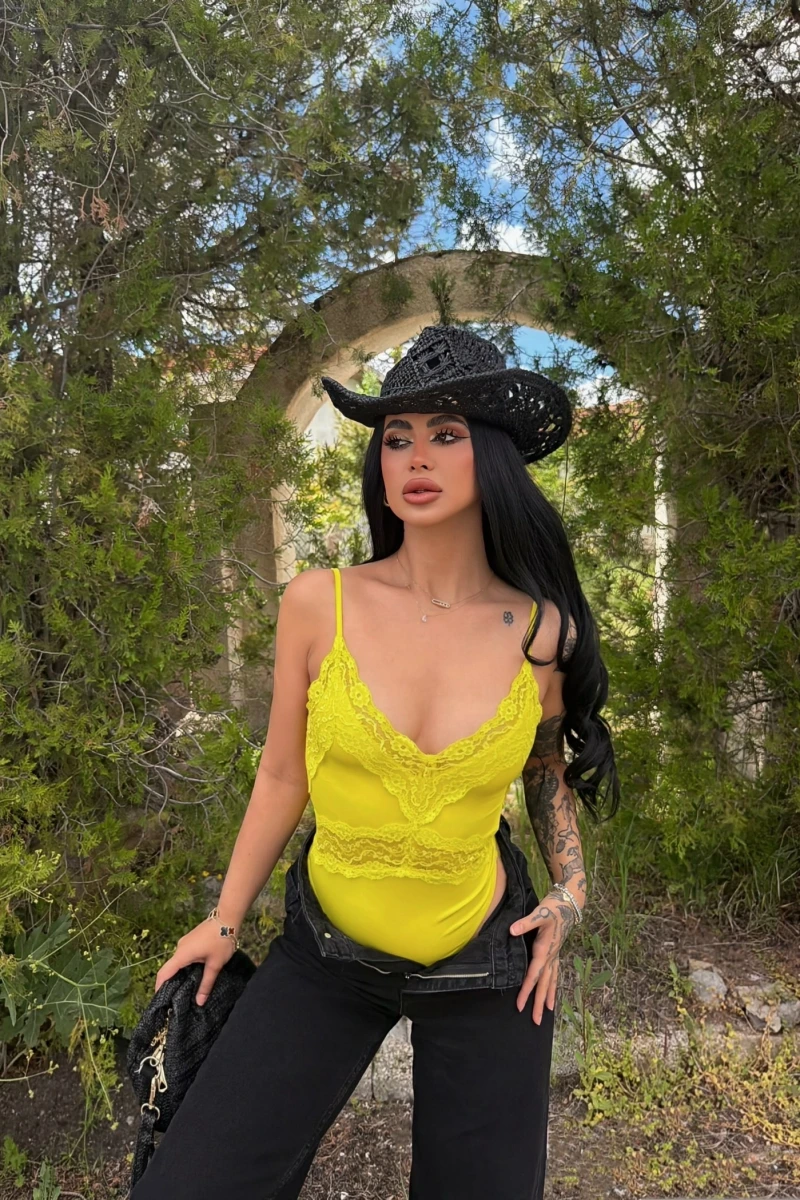 Sarı Neon Güpürlü Bodysuit