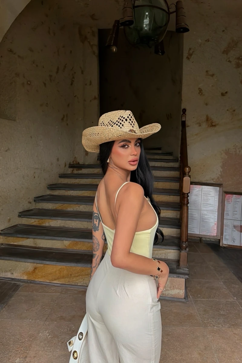 Sarı Aksesuarlı Bodysuit