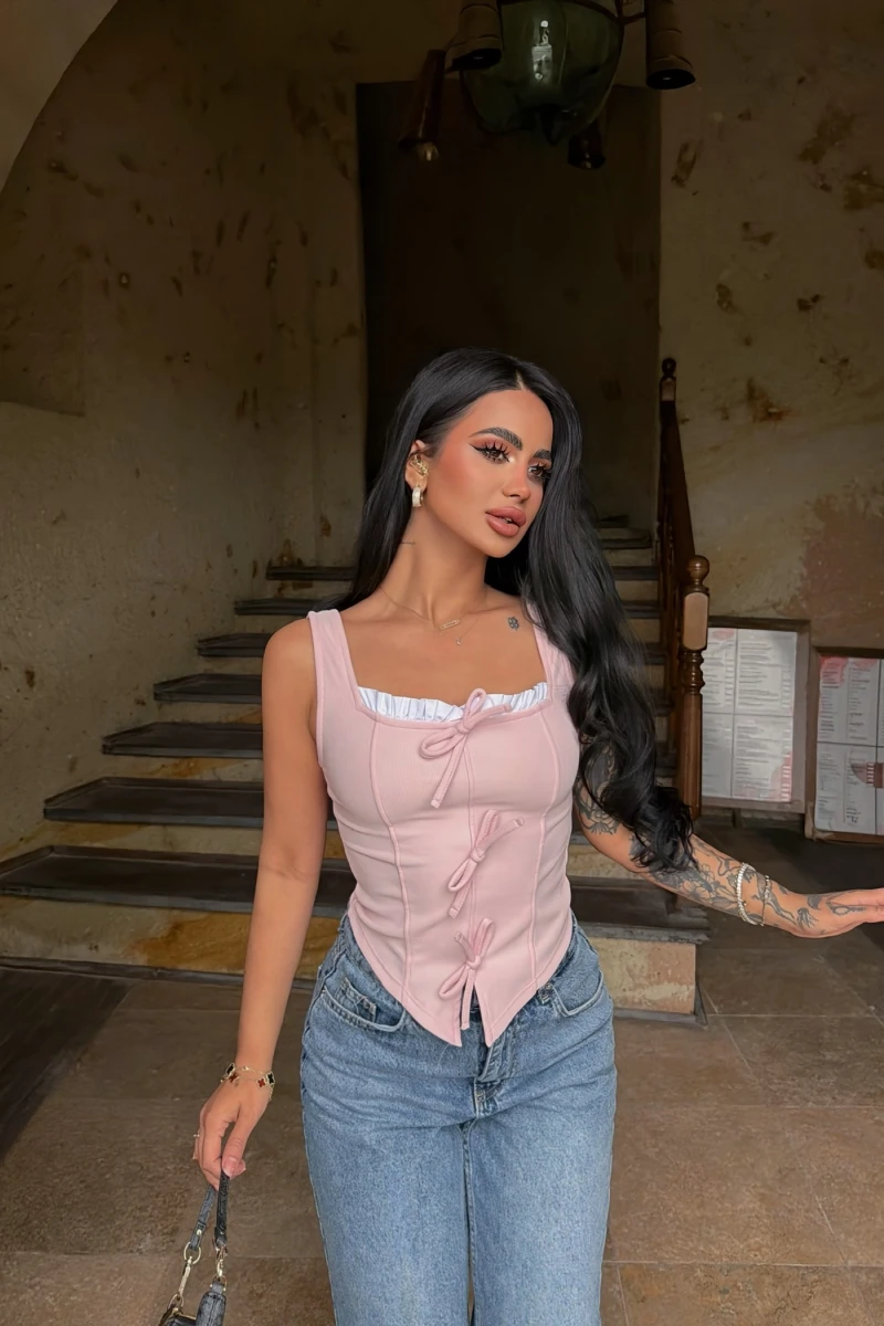 Pembe Göğüs Bağcıklı Biyeli Crop