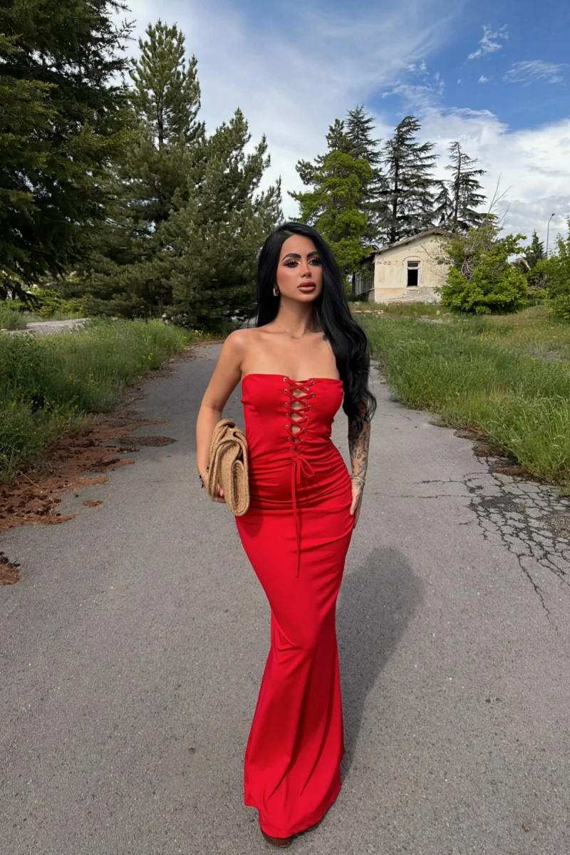 Kırmızı Göğüs Bağlamalı Maxi Elbise