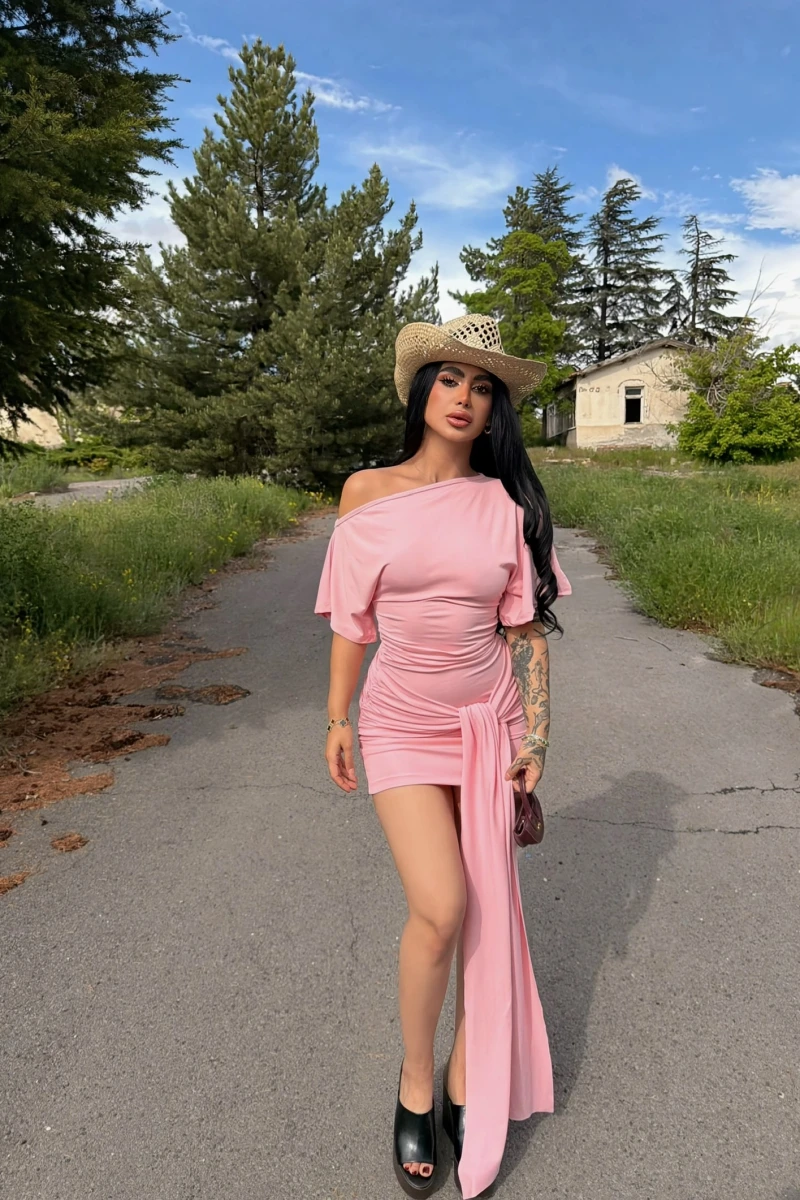 Pembe Fame Kuşaklı Elbise