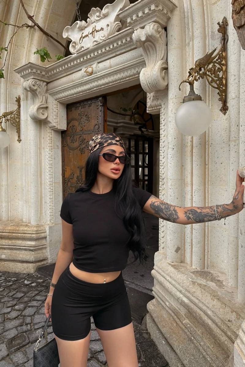 Siyah Biker Şortlu Crop Takım