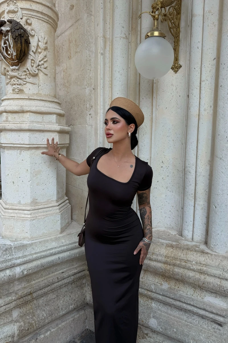 Acı Kahve Kare Yaka Scuba Maxi Elbise