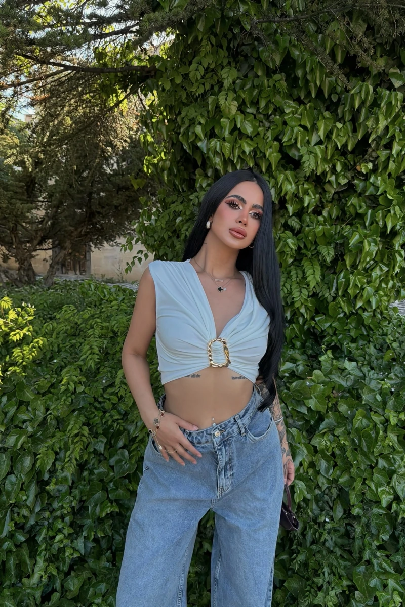 Beyaz Aksesuarlı Basic Sandy Crop
