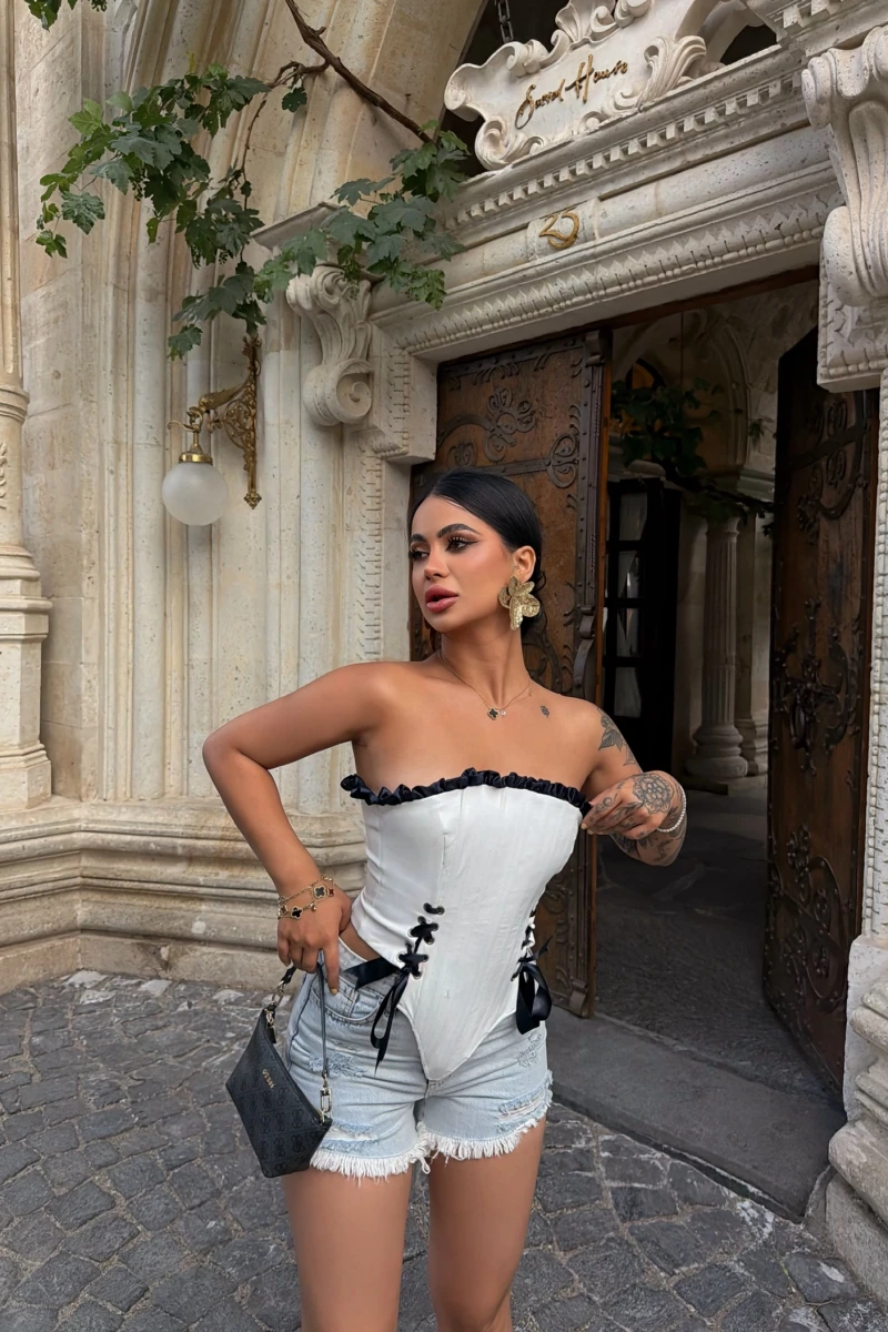 Beyaz Amazing Kuşgözü Korse