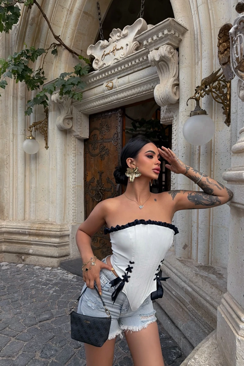 Beyaz Amazing Kuşgözü Korse