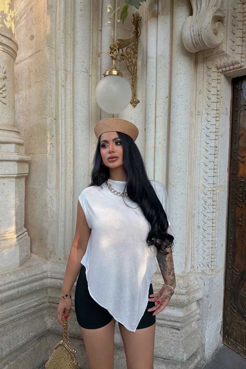 Beyaz Asimetrik Basic Triko