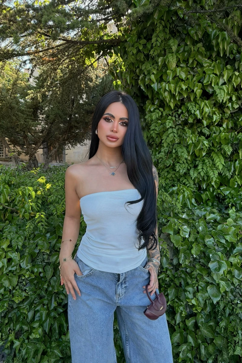 Beyaz Kabartma Straplez Crop