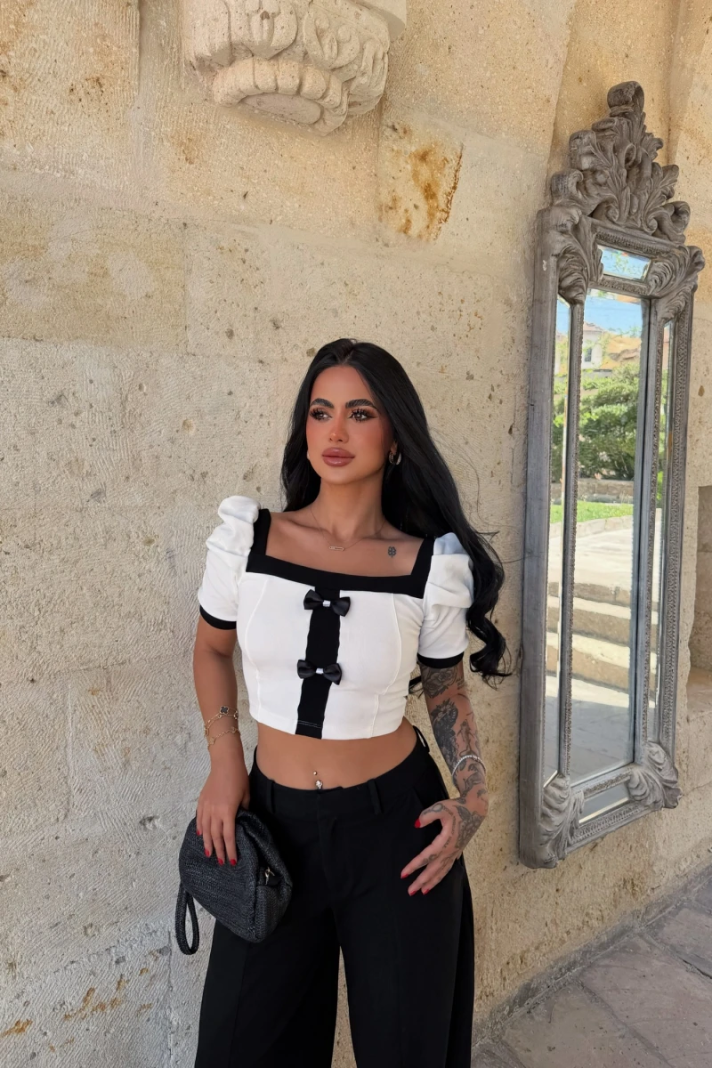 Beyaz Kare Yaka Kurdela Crop