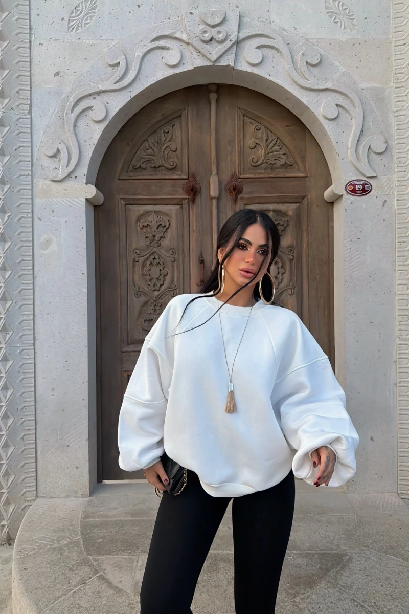 Beyaz Kol Parçalı Şardonlu Sweat