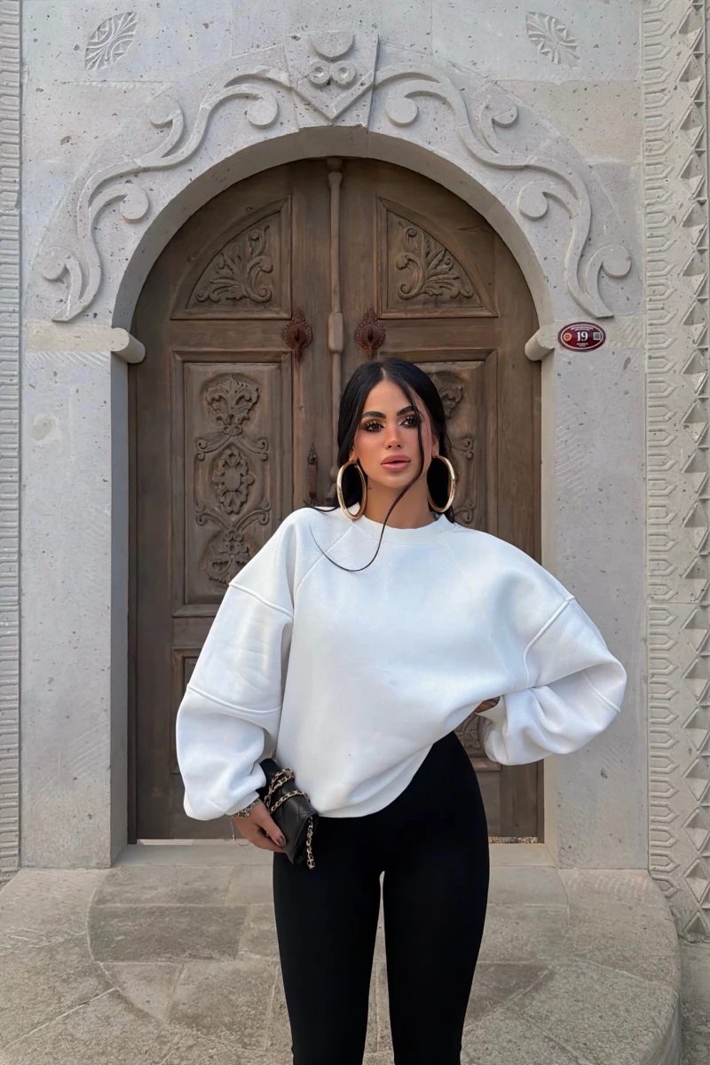 Beyaz Kol Parçalı Şardonlu Sweat