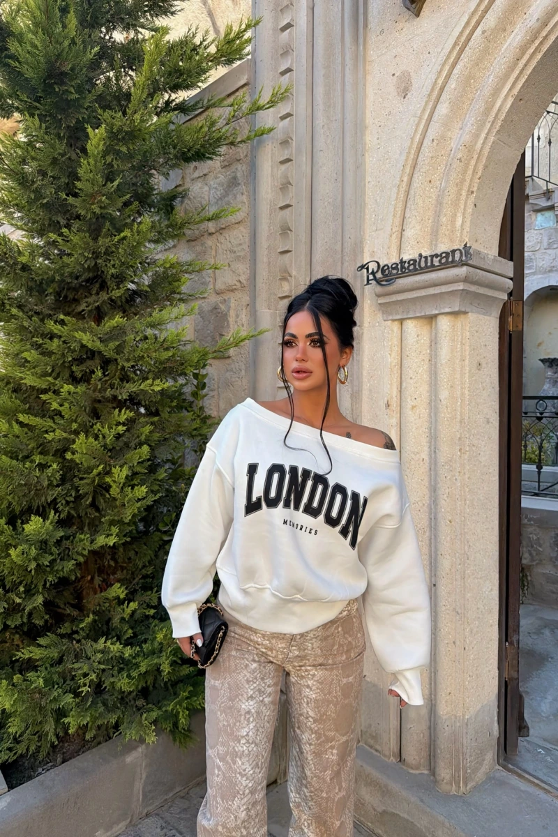 Beyaz London Kayık Yaka Sweat