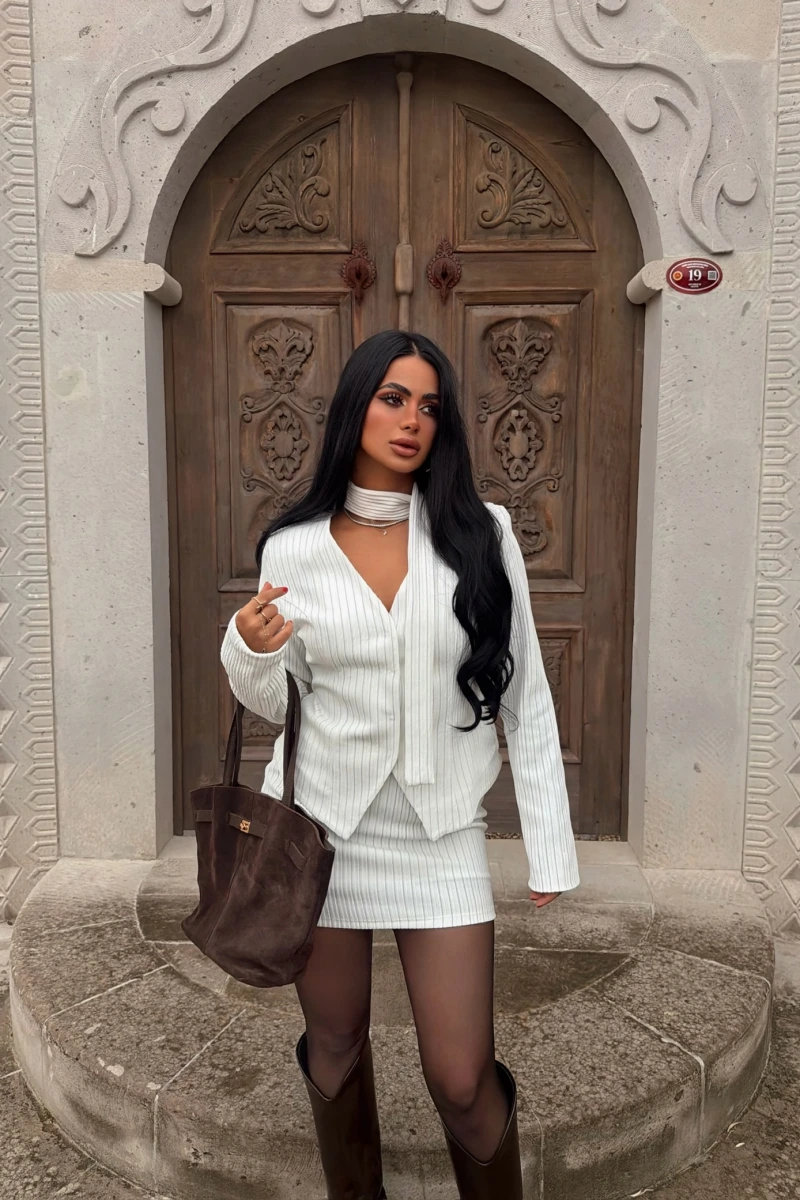 Beyaz Monaco Pinstripe Üçlü Takım
