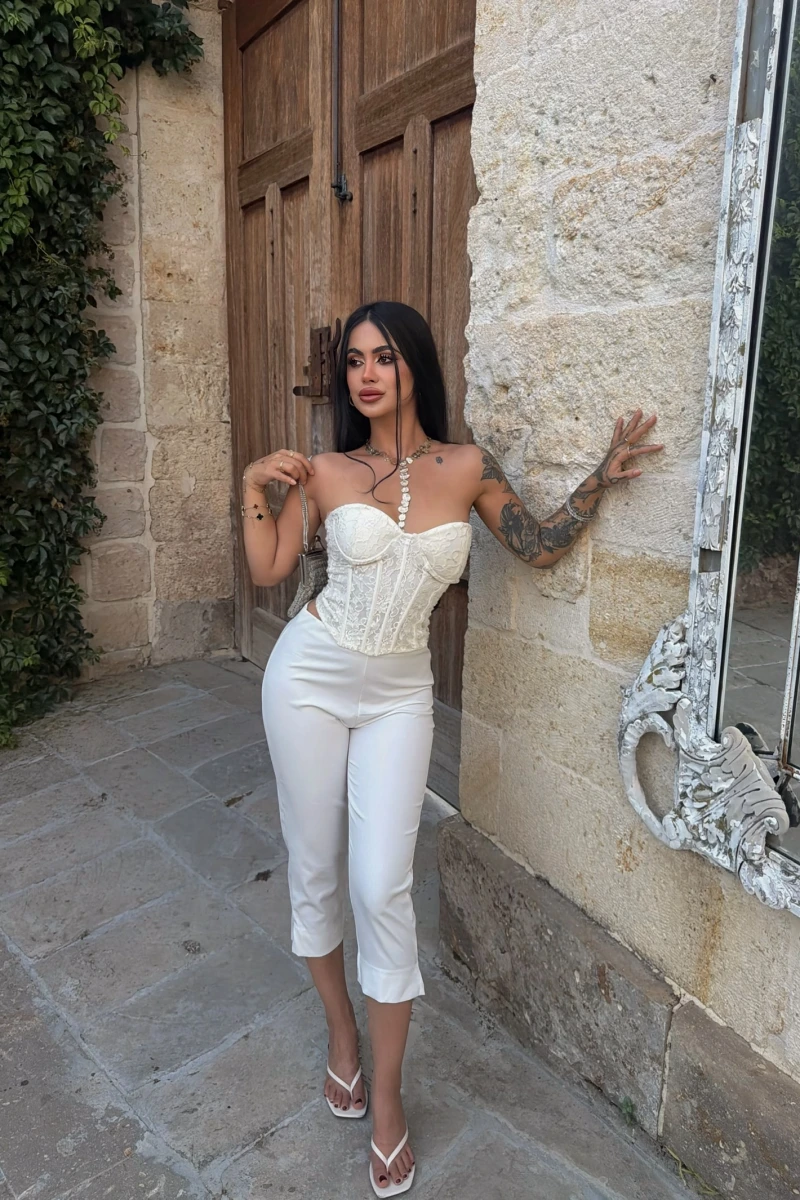 Beyaz Slim Fit Kapri Pantolon