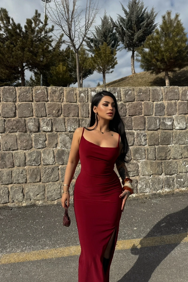 Bordo Yırtmaçlı Degaje Yaka Elbise