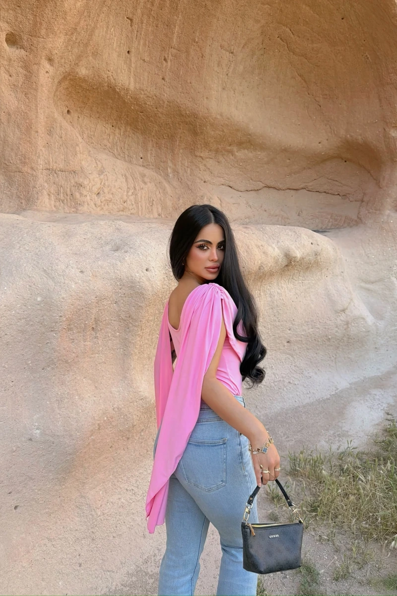 Pembe Drapeli Pelerin Bodysuit