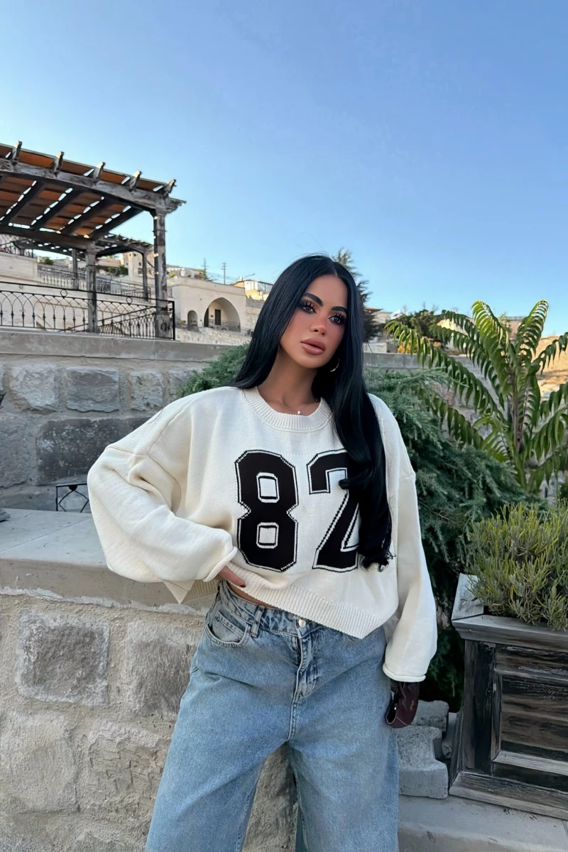 Ekru 82 Kolları Volanlı Triko