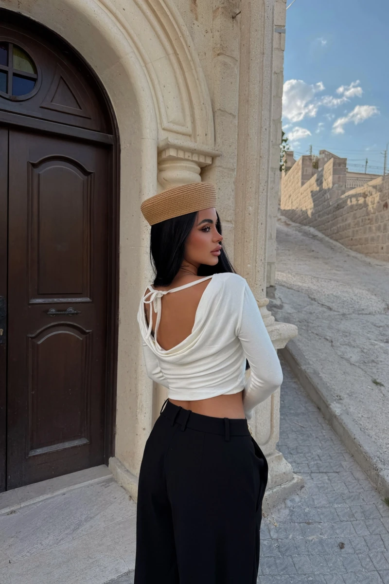 Ekru Sırt Degaje Basic Crop