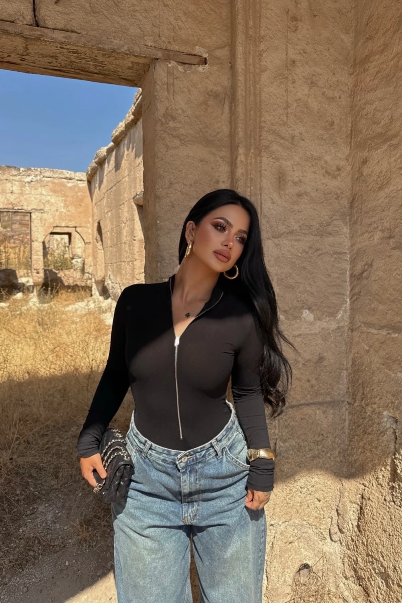 Fermuarlı Dik Yaka Bodysuit